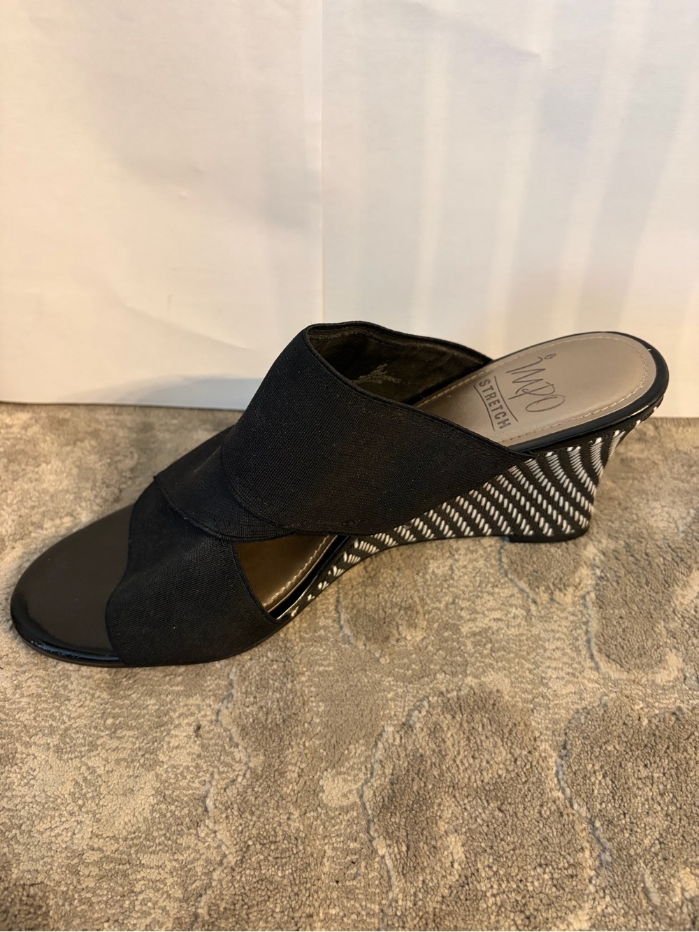 Impo Black Wedge Slide Sandals with black and white Patterned Wedge size 9.5